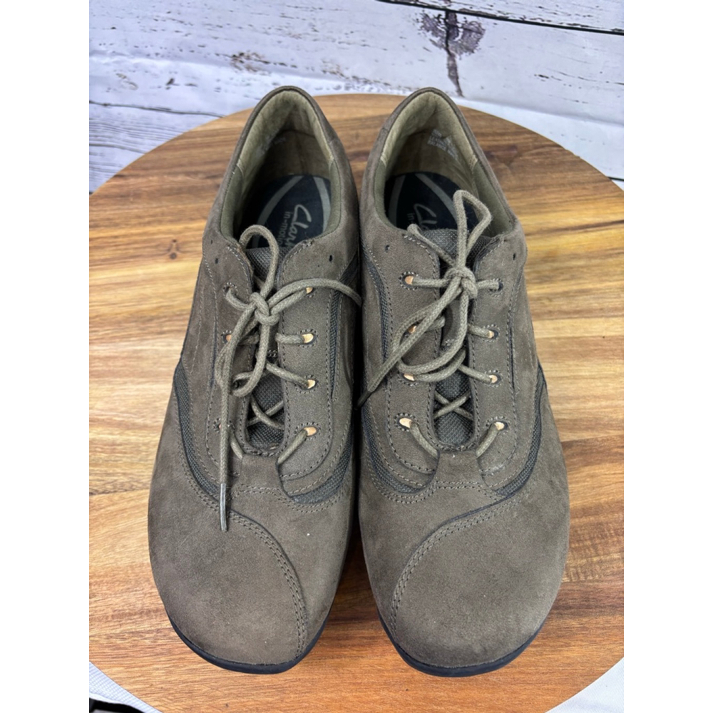 Women's Clarks Brown Suede Lace-Up Sneakers Size 10